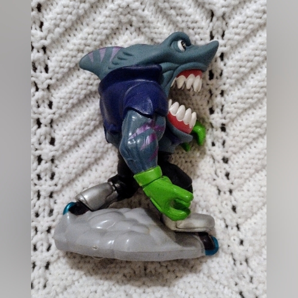 Vintage Street Sharks Action Figure Streex Series 3 1995 Mattel Rollerblades - Picture 4 of 6